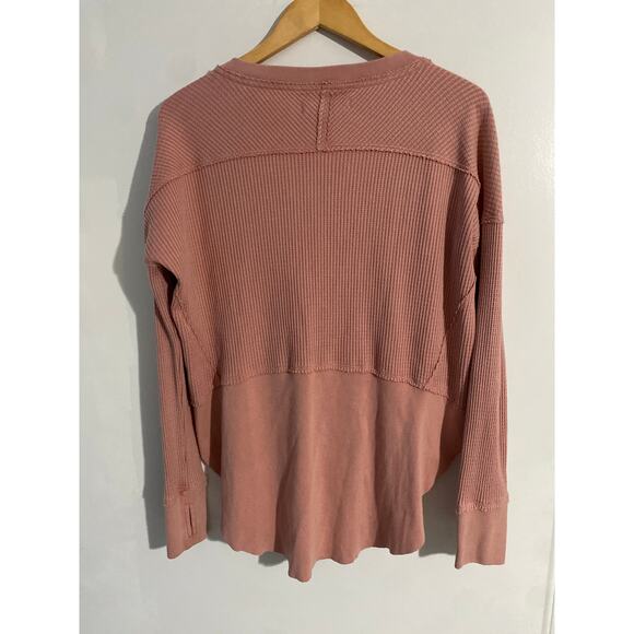 We the Free thermal top women’s size XS pink oversized boho lounge slouchy - Picture 3 of 6